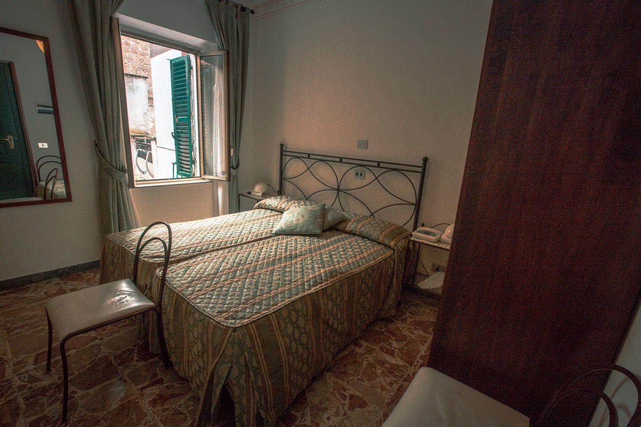 Albergo Guastini 皮蒂利亚诺 外观 照片